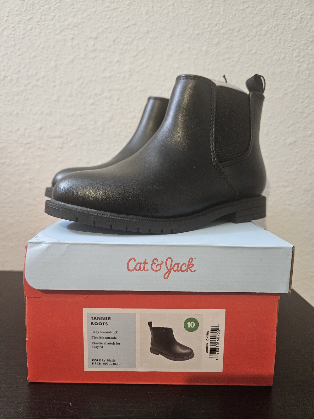 Cat & Jack Kids' Black Tanner Chelsea Boots